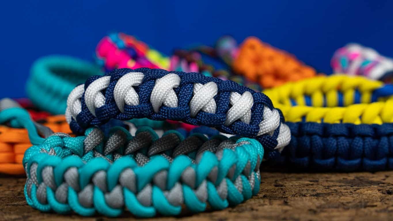 paracord bracelet iStock 1614717574