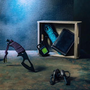 paracord bracelet iStock 1467553329