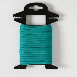 paracord bracelet iStock 1514155730