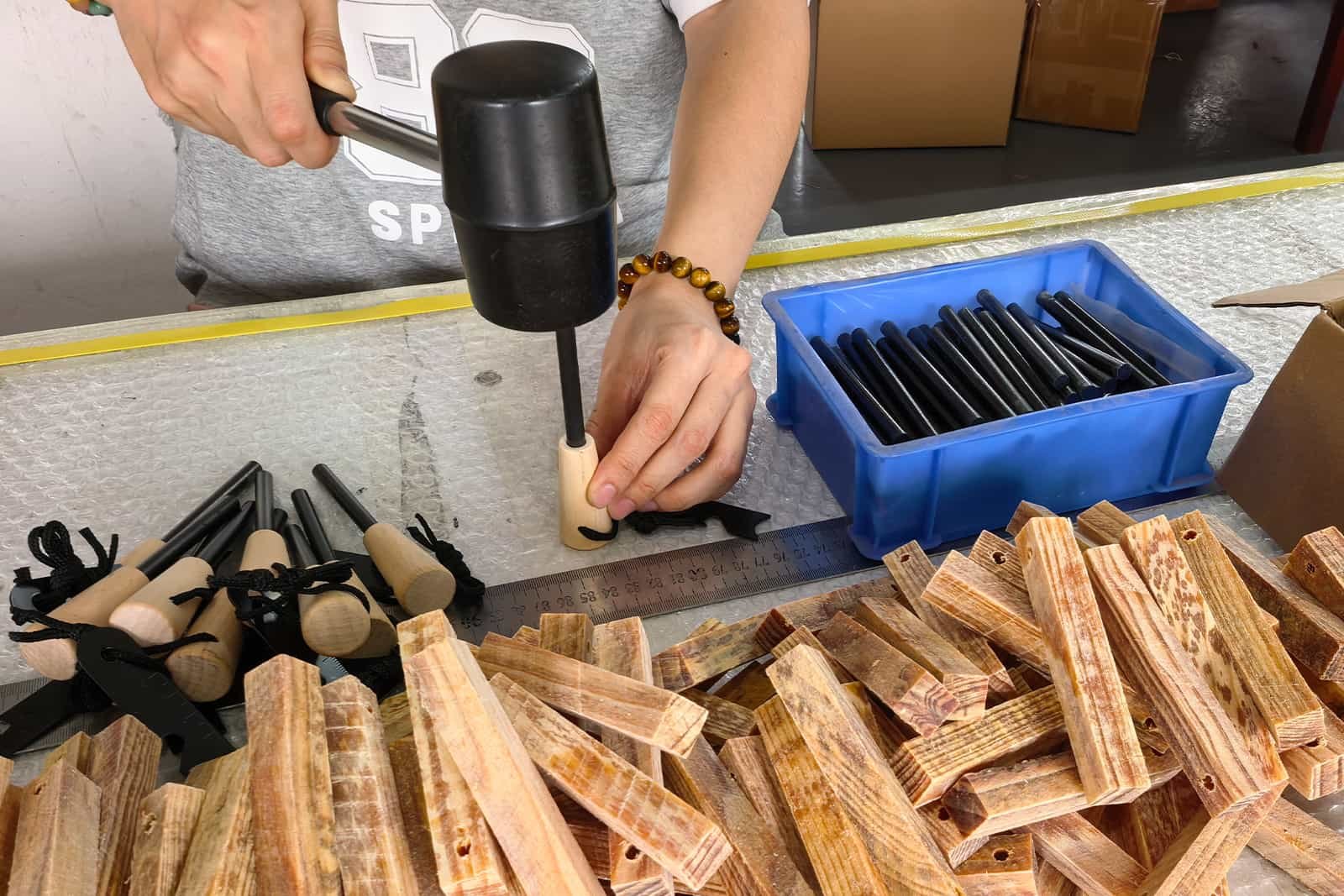 Bulk Ferro Rods making the ferro rod
