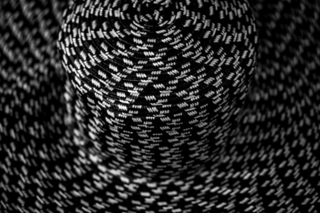 paracord manufacturer pexels magda ehlers pexels 4611615